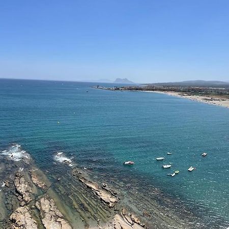 Maravilloso Apartamento En Primera Linea De Playa. Torreguadiaro Dış mekan fotoğraf