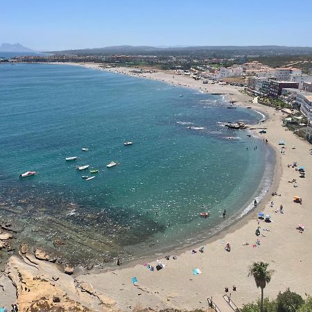 Maravilloso Apartamento En Primera Linea De Playa. Torreguadiaro Dış mekan fotoğraf