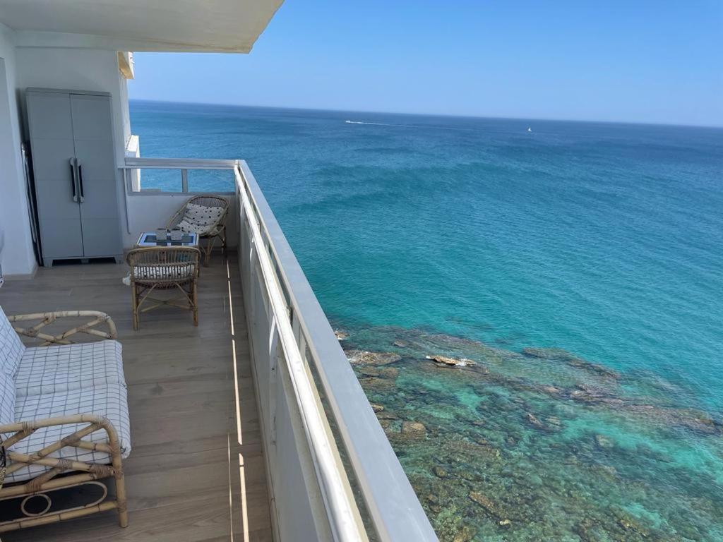 Maravilloso Apartamento En Primera Linea De Playa. Torreguadiaro Dış mekan fotoğraf